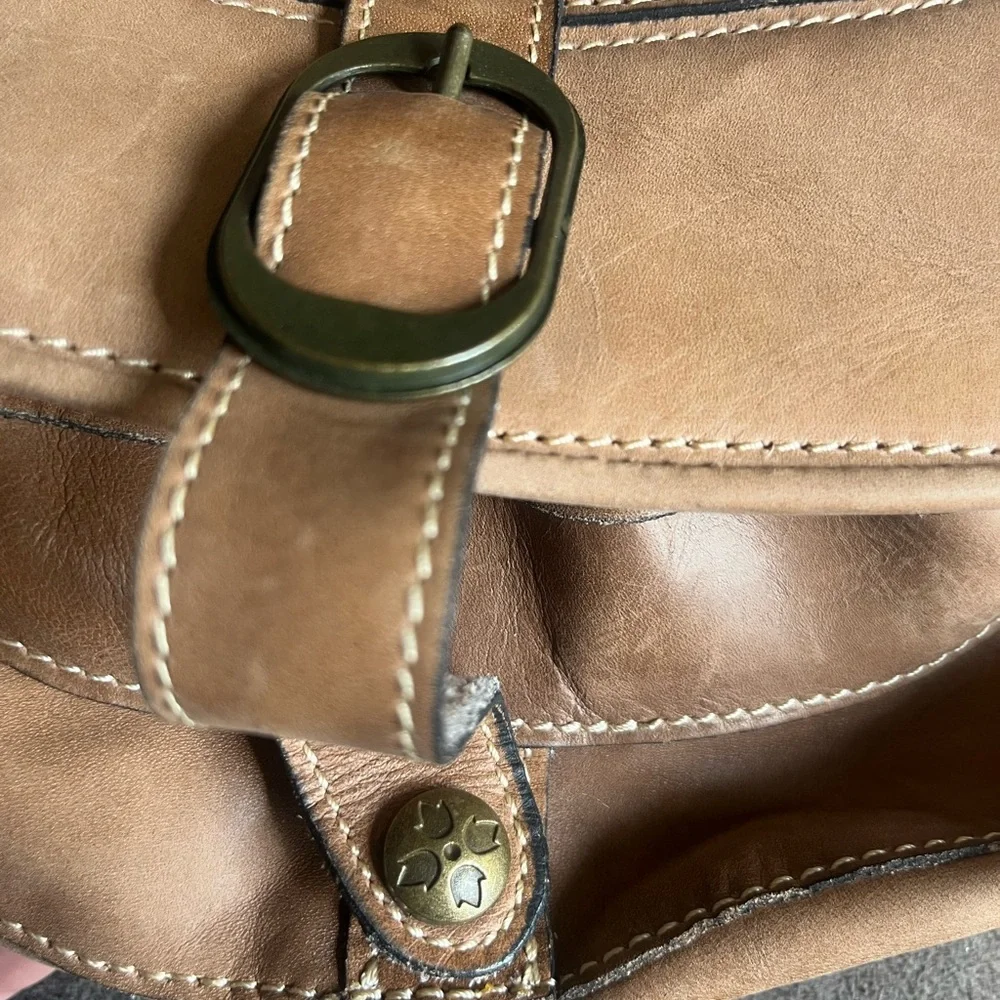 Patricia Nash Leather Crossbody Bag - Picture 2 of 8